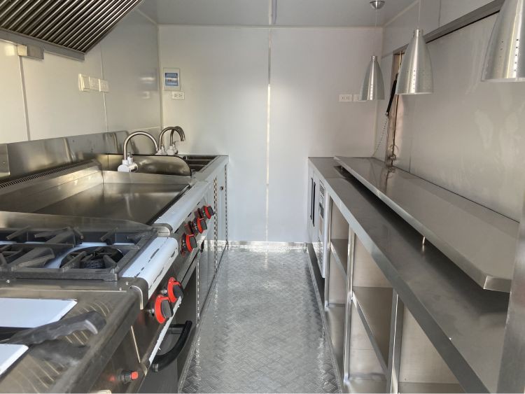 Fully-Equipped-Container-Restaurant