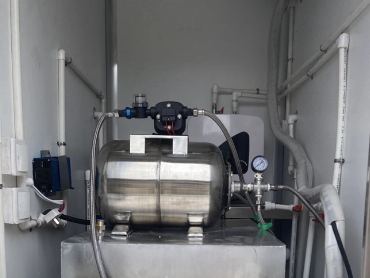 Water-Pipes-and-Water-Pressure-Tank