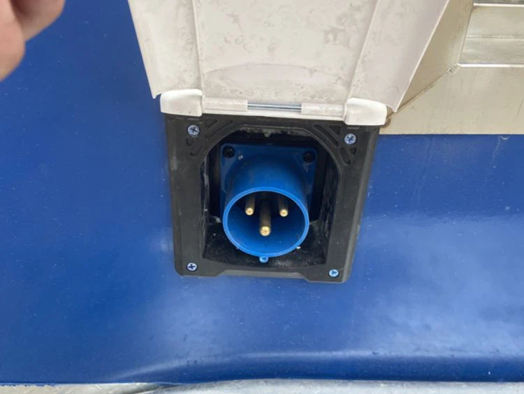 Generator-Receptacle