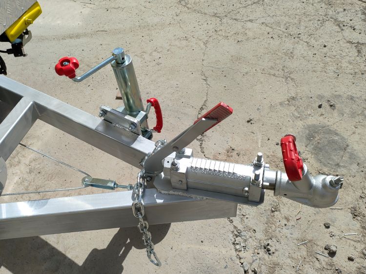 Trailer-Hitch-Kits